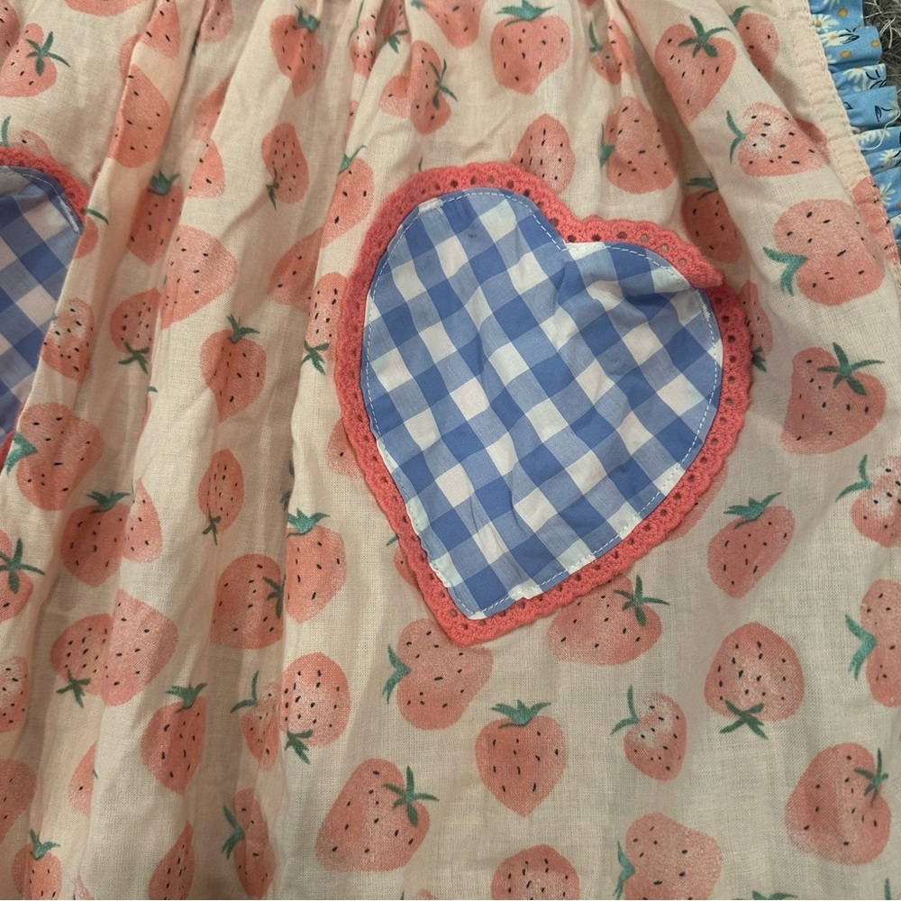 Matilda Jane child’s kitchen apron! Ruffles Strawberries Hearts One Size - Picture 5 of 7